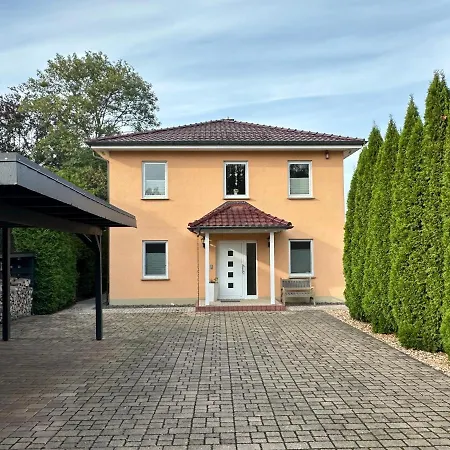 Stadtvilla In Leipzig 7 Personen 3 Schlafzimmer 2 Baeder Garten Und Terrasse Zentral Gelegen Messe Innenstadt Seen Exterior photo
