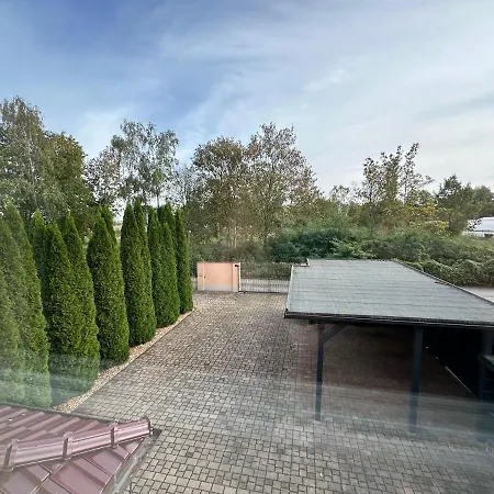 Stadtvilla In Leipzig 7 Personen 3 Schlafzimmer 2 Baeder Garten Und Terrasse Zentral Gelegen Messe Innenstadt Seen Exterior photo