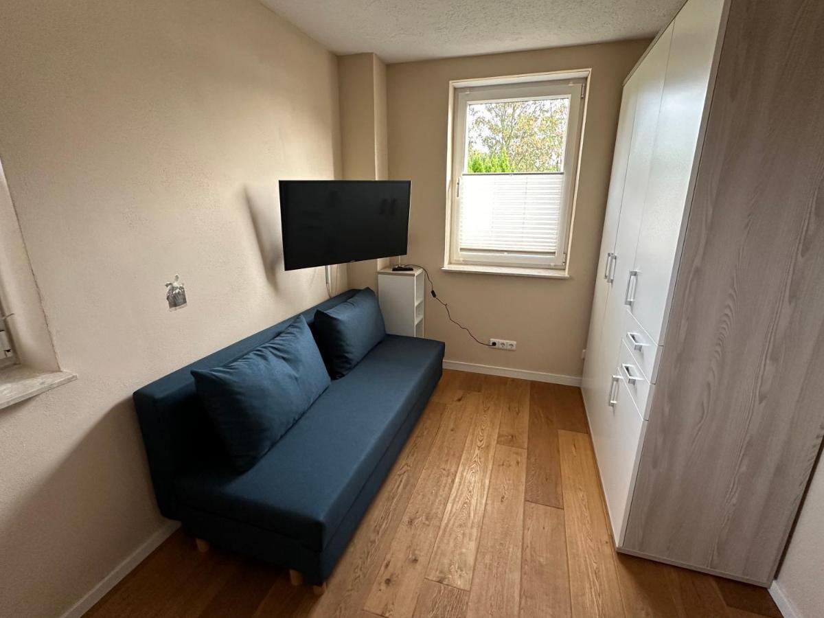 Villa Stadtvilla In 7 Personen 3 Schlafzimmer 2 Baeder Garten Und Terrasse Zentral Gelegen Messe Innenstadt Seen *