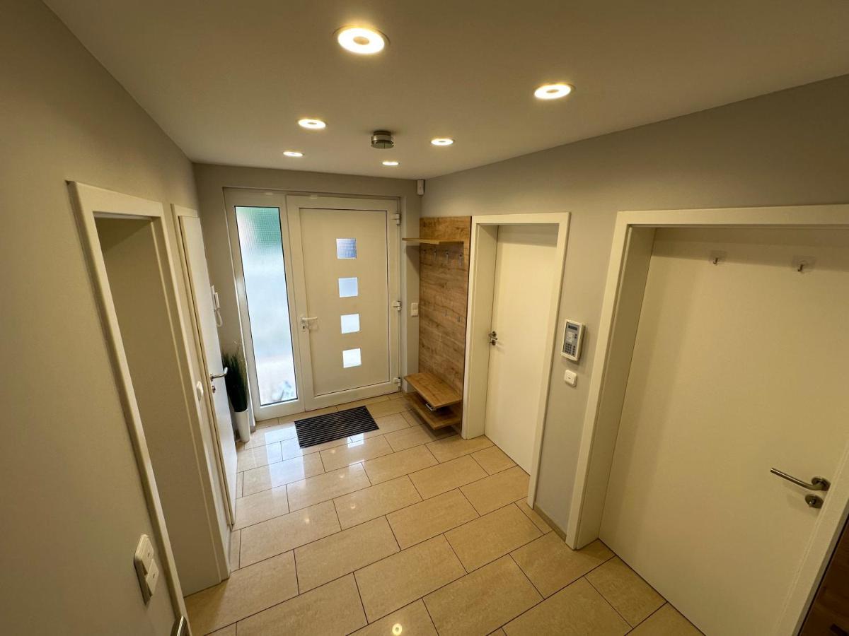 Villa Stadtvilla In 7 Personen 3 Schlafzimmer 2 Baeder Garten Und Terrasse Zentral Gelegen Messe Innenstadt Seen Leipzig