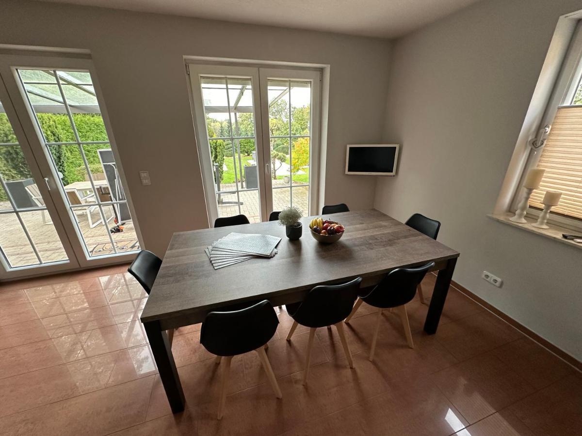 Stadtvilla In 7 Personen 3 Schlafzimmer 2 Baeder Garten Und Terrasse Zentral Gelegen Messe Innenstadt Seen * Leipzig